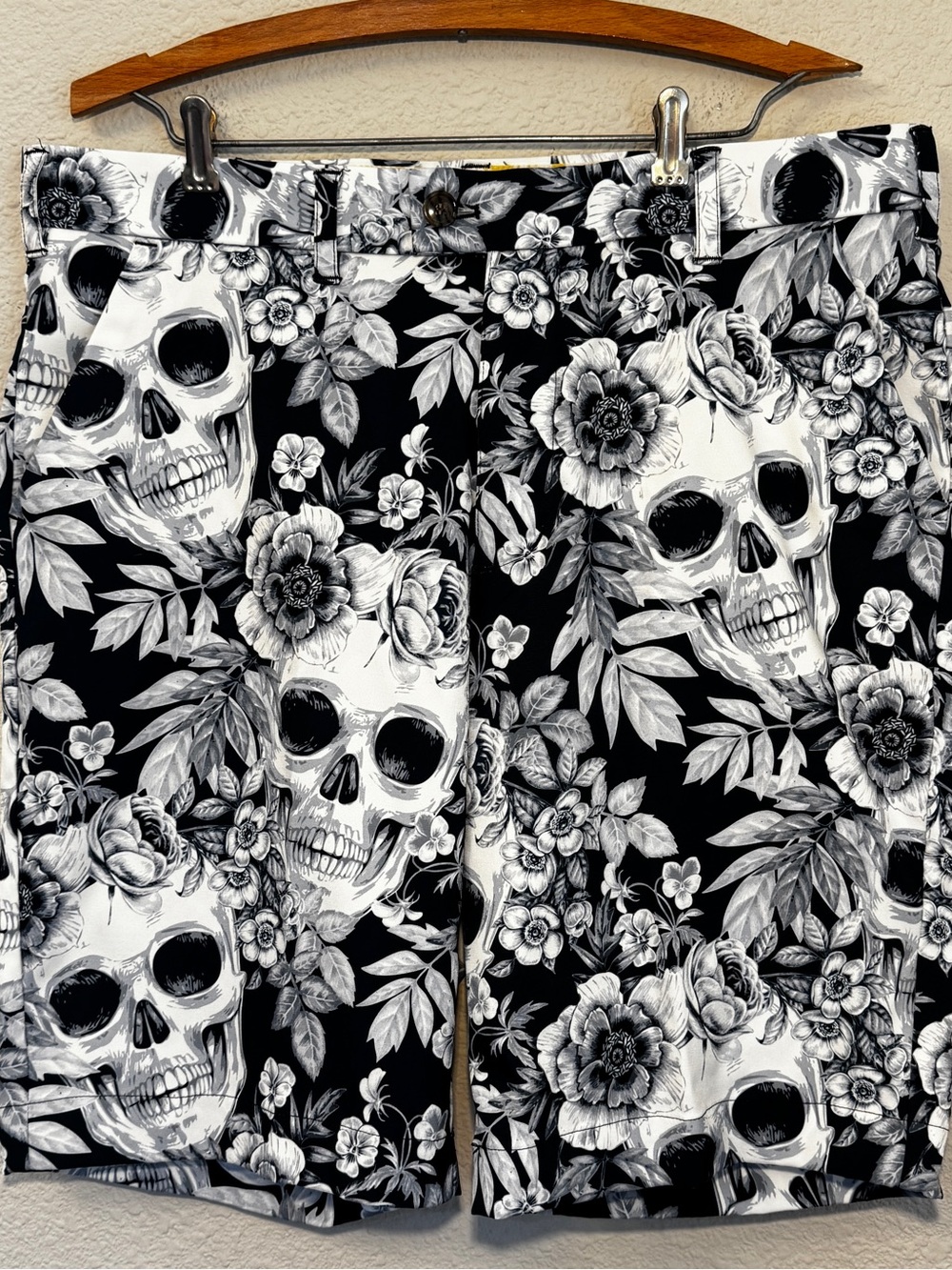 Loudmouth Men’s Skull Garden Golf Shorts Size 35